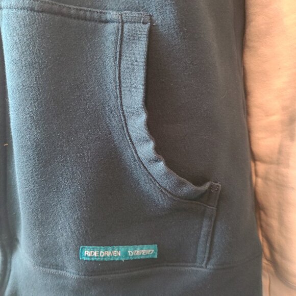 Woman's Hoodie Yeti  Cycles- Keota style - Large - Picture 4 of 11